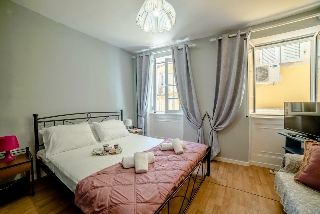 Next 2 Cathedral - Corcyra Apartment Corfu  ภายนอก รูปภาพ